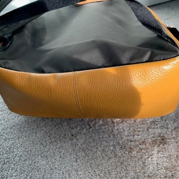 Coach Charlie Backpack F30550 (Medium) - Picture 5 of 8